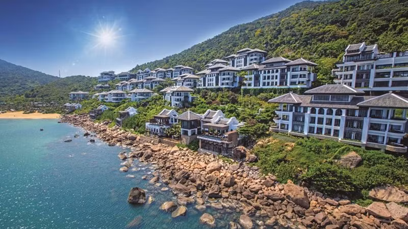 Туризм Дананга всесторонне модернизируется, чтобы совершить прорыв. Фото: Sun Group Туризм Дананга всесторонне модернизируется, чтобы совершить прорыв. Фото: Sun Group
