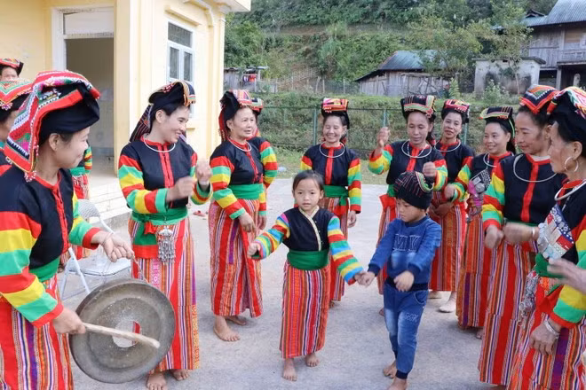 Традиционный кукурузный фестиваль Тэт Нго интересует многих туристов. Фото: Vietnamplus