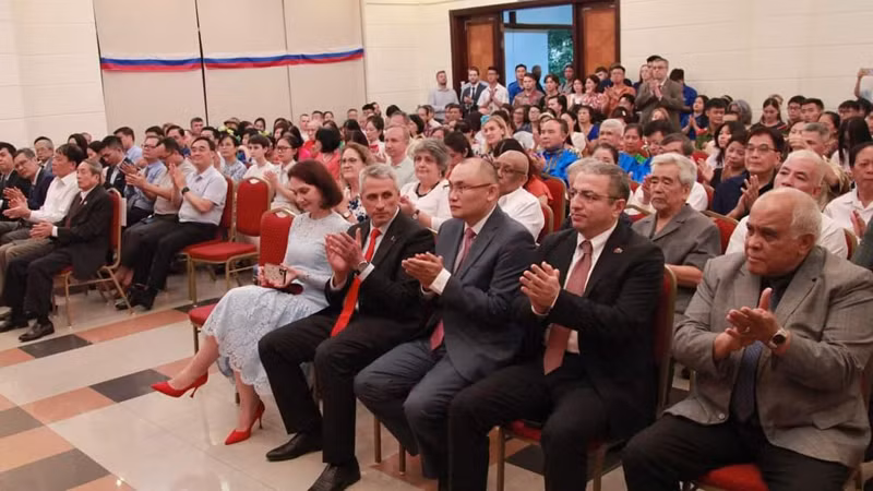 Участники мероприятия. Участники мероприятия.