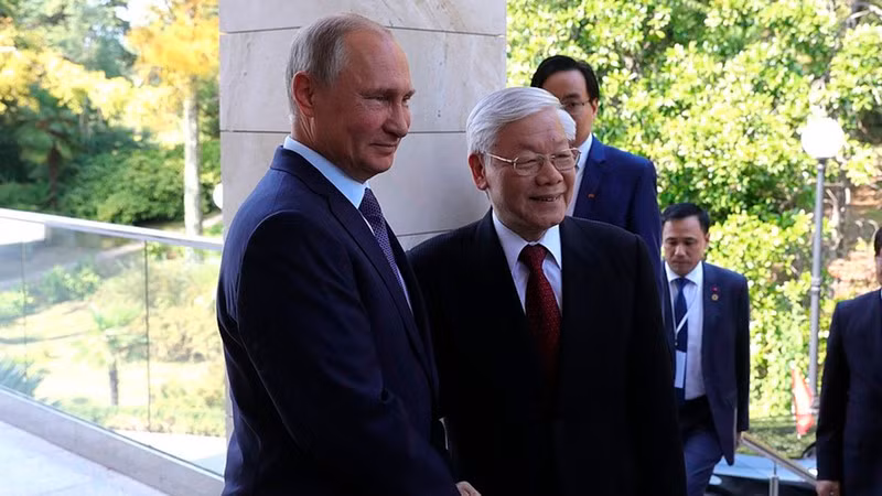 Генеральный секретарь ЦК КПВ Нгуен Фу Чонг и Президент России Владимир Путин в г. Сочи в 2018 г. Фото: Посольство Вьетнама в России