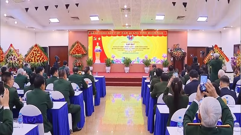 Общий вид встречи. Фото: vietnam.vn Общий вид встречи. Фото: vietnam.vn