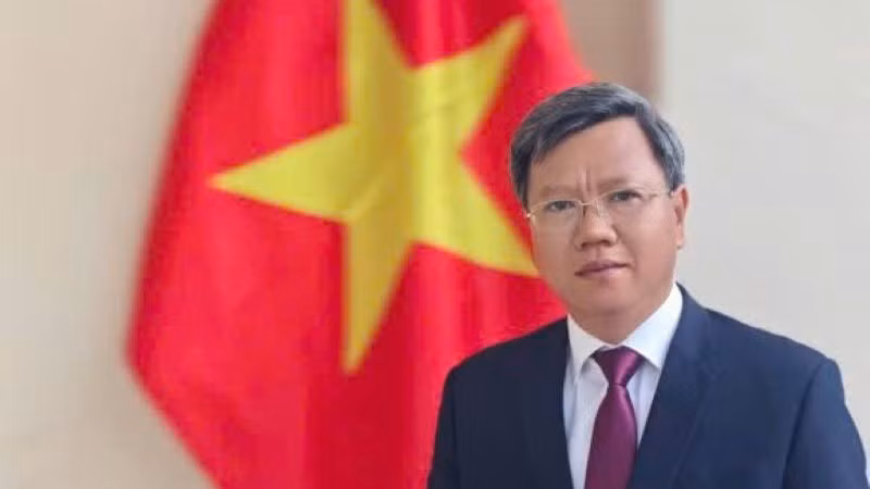 Посол Вьетнама на Кубе Ле Куанг Лонг. 