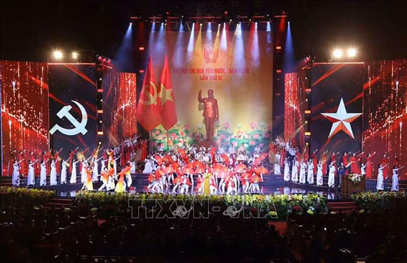 Художественный номер в честь 11-й всенациональной конференции по патриотическим соревнованиям. Фото: ВИА 