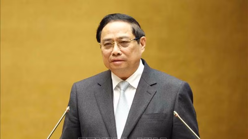 Премьер-министр Правительства Фам Минь Тьинь выступает на конференции. Фото: ВИА