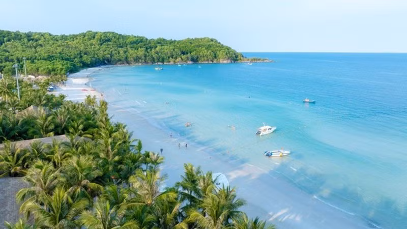 Потрясающая красота пляжей, таких как Байкем, входящих в число самых красивых в мире, продолжает приносить Фукуоку международную славу.