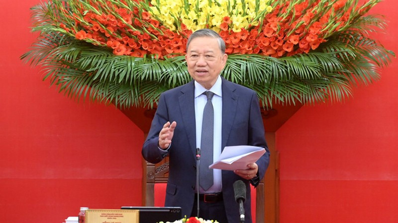 Генеральный секретарь ЦК КПВ То Лам выступает на конференции. Фото: Данг Кхоа