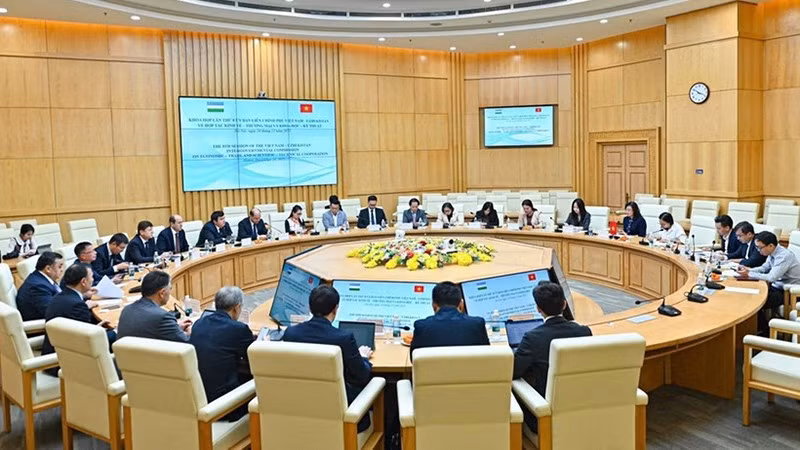 Общий вид заседания. Фото: moit.gov.vn