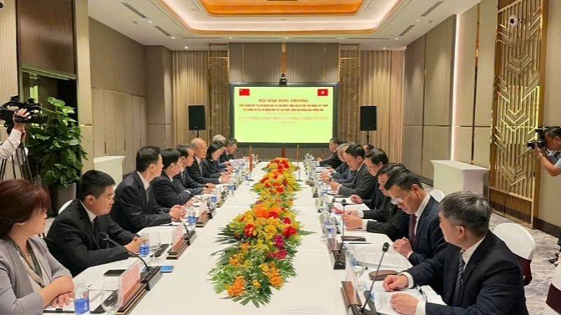 бщий вид переговоров. 