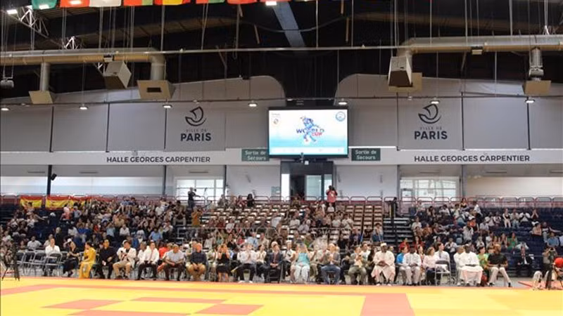 Почетные гости из разных стран присутствуют на чемпионате. Фото: ВИА