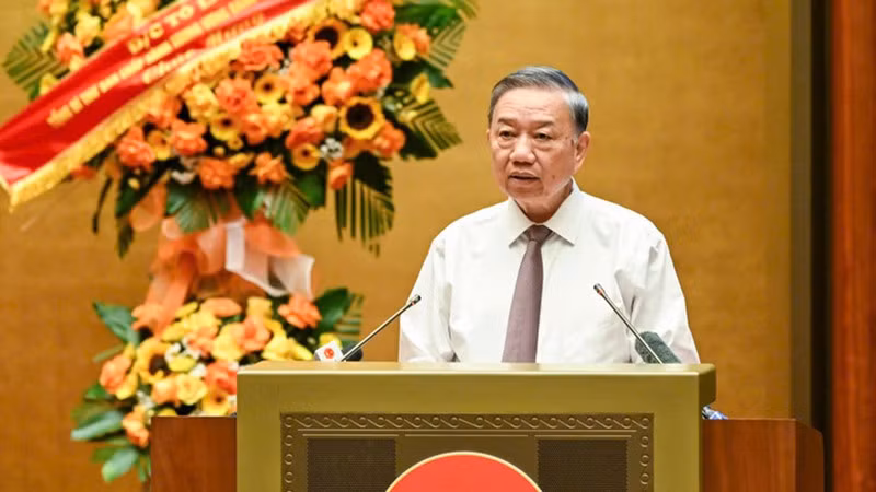 Генеральный секретарь ЦК КПВ То Лам выступает на конференции. Фото: Зюи Линь