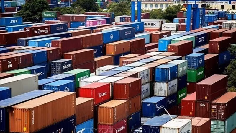 Контейнерная площадка хранения в порту Катлай в городе Хошимин. Фото: ВИА