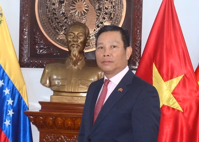 Посол Вьетнама в Венесуэле Ву Чунг Ми. 