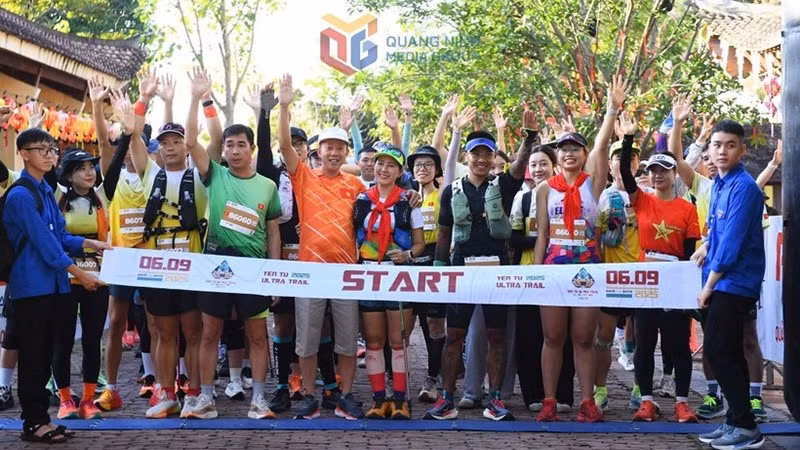 Спортсмены соревнуются в забеге «Yen Tu Ultra Trail». Фото: baoquangninh.vn