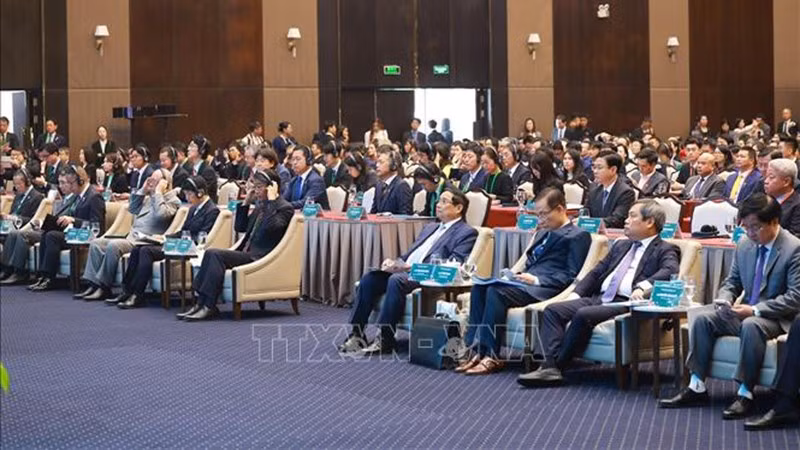 vna-potal-thu-tuong-du-dien-dan-hop-tac-dia-phuong-viet-nam-nhat-ban-stand-1.jpg