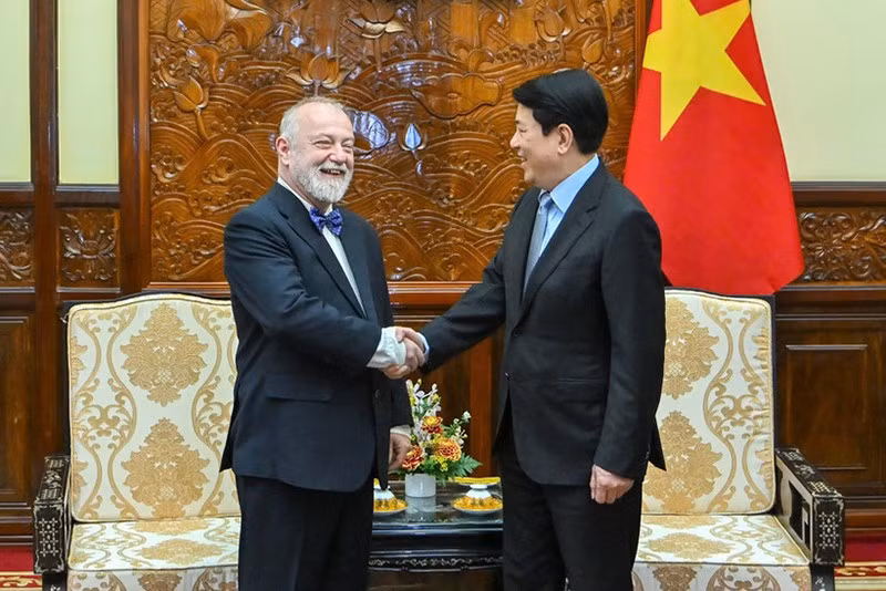 Президент Лыонг Кыонг принимает Посла Чехии Гинека Кмоничека. Фото: Тхюи Нгуен