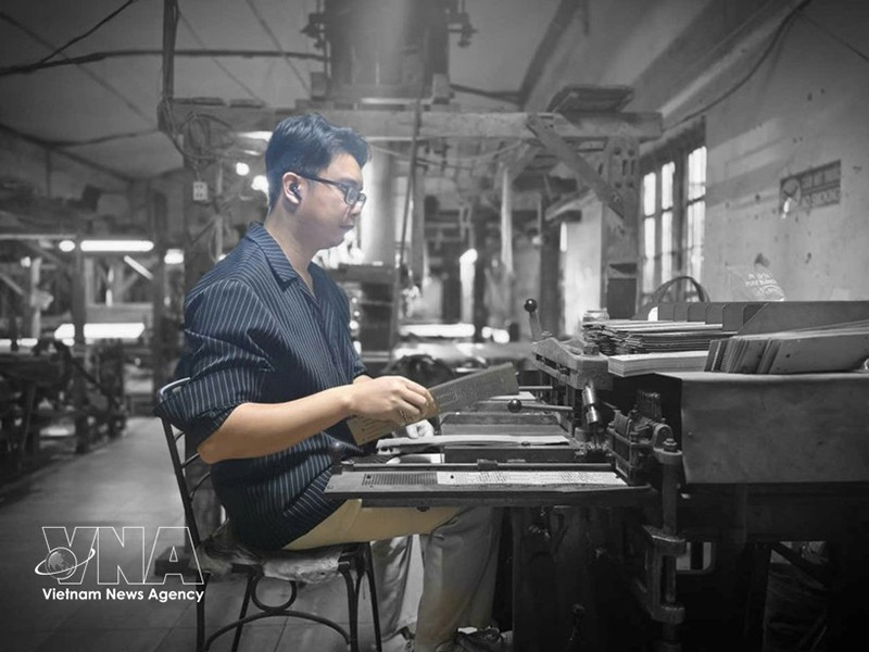 Деревня шёлкового ткачества Ванфук внедряет технологии и цифровую трансформацию в производстве. Фото: ВИА