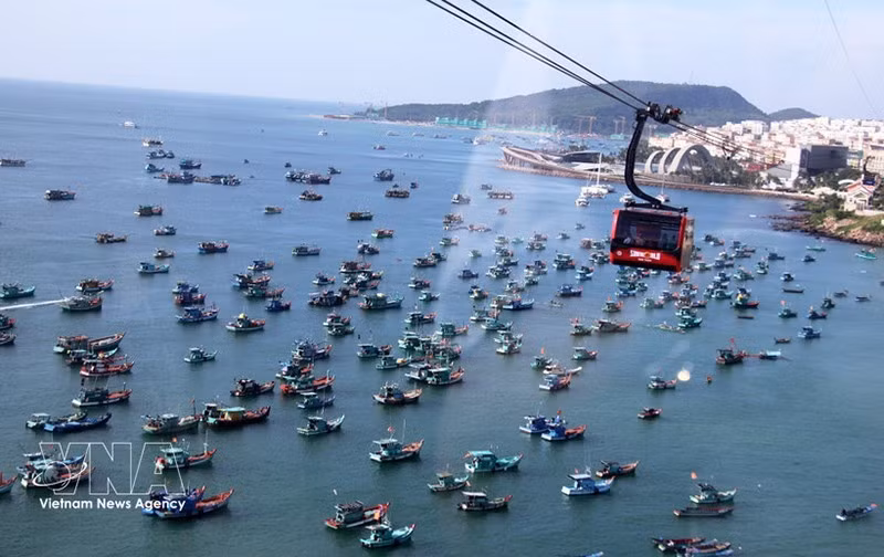 Самая длинная в мире морская канатная дорога Хонтхом в специальной зоне Фукуок (Анзянг). Фото: ВИА