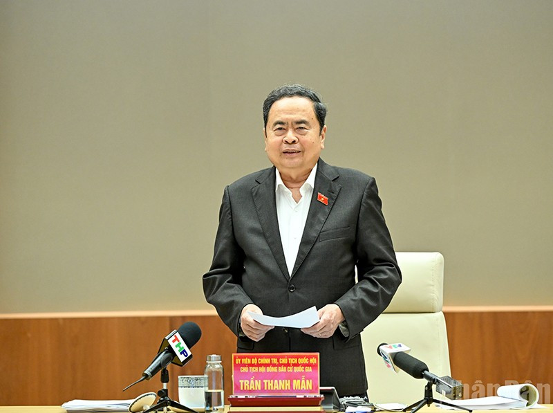 Председатель НС Чан Тхань Ман выступает на мероприятии. Фото: Зюи Линь