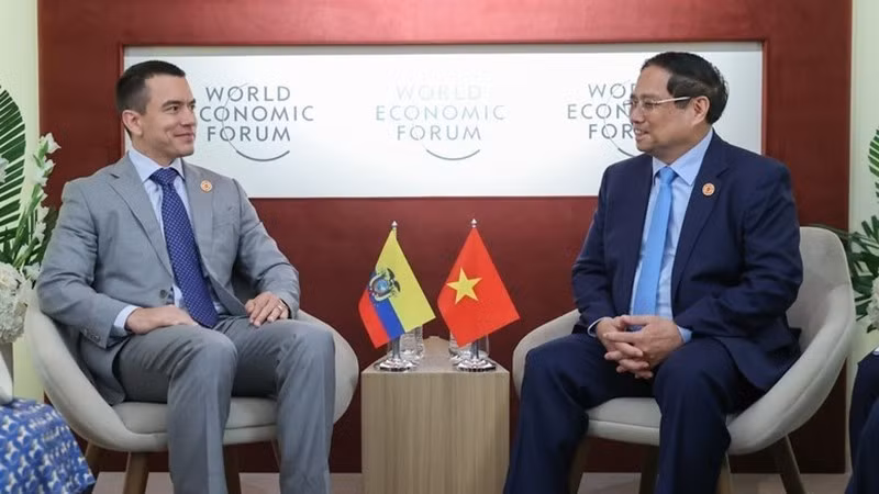 Премьер-министр Фам Минь Тьинь и Президент Эквадора Даниэль Нобоа. Фото: VGP