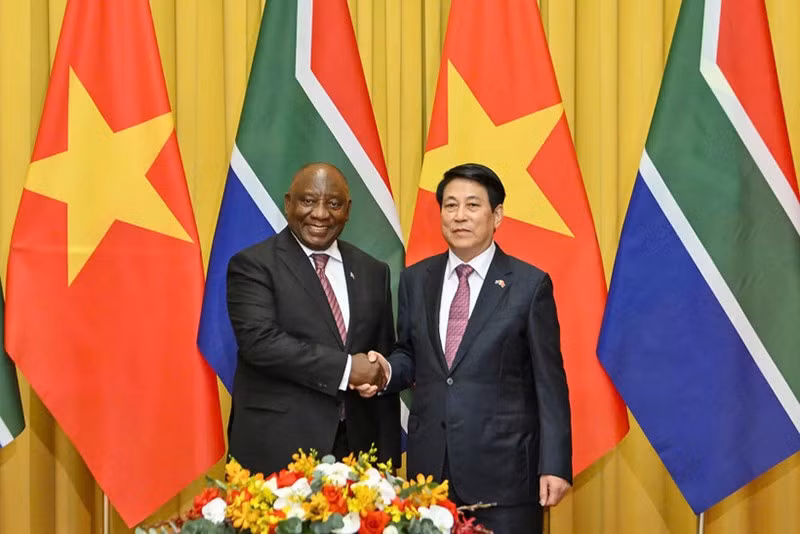 Президент Вьетнама Лыонг Кыонг и Президент ЮАР Матамела Сирил Рамафоса. Фото: Тхюи Нгуен