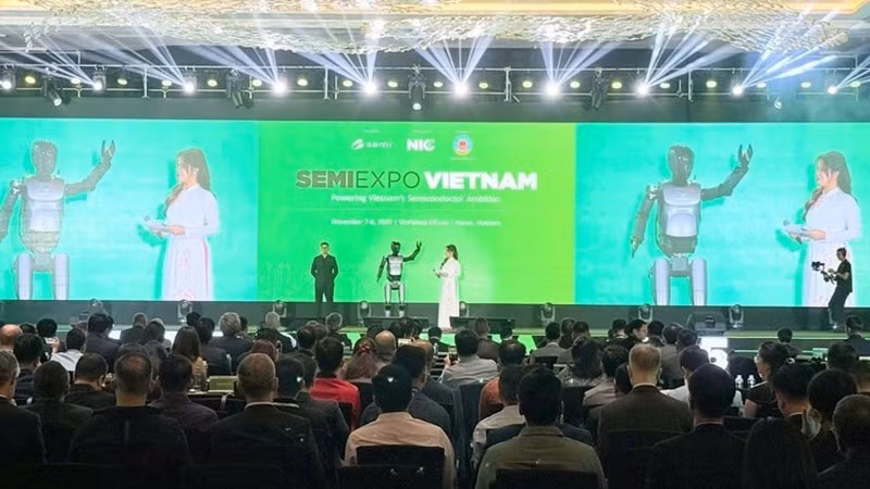 Общий вид открытия выставки. Фото: ВИА