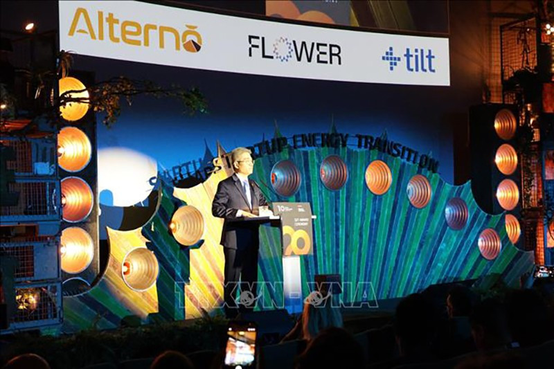 Посол Вьетнама в ФРГ Нгуен Дак Тхань выступает на церемонии. Фото: ВИА 