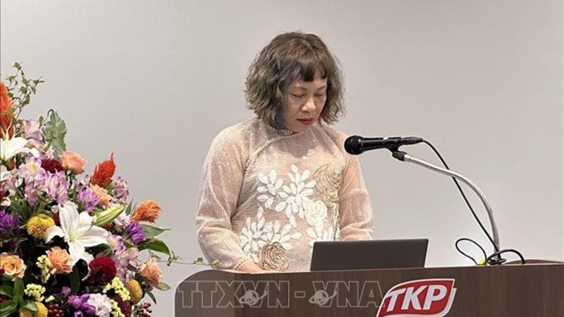 Заместитель генерального секретаря Союза ассоциаций ЮНЕСКО Вьетнама Нгуен Ле Ханг выступает на конференции. Фото: ВИА