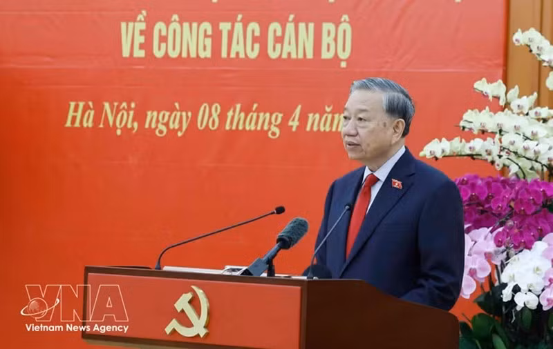 Генеральный секретарь, Президент То Лам. Фото: ВИА