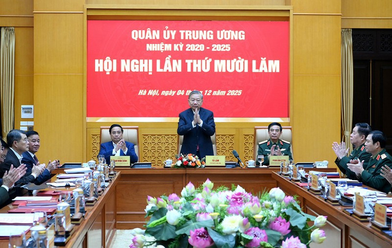 Генеральный секретарь ЦК КПВ То Лам председательствует на конференции. Фото: Данг Кхоа