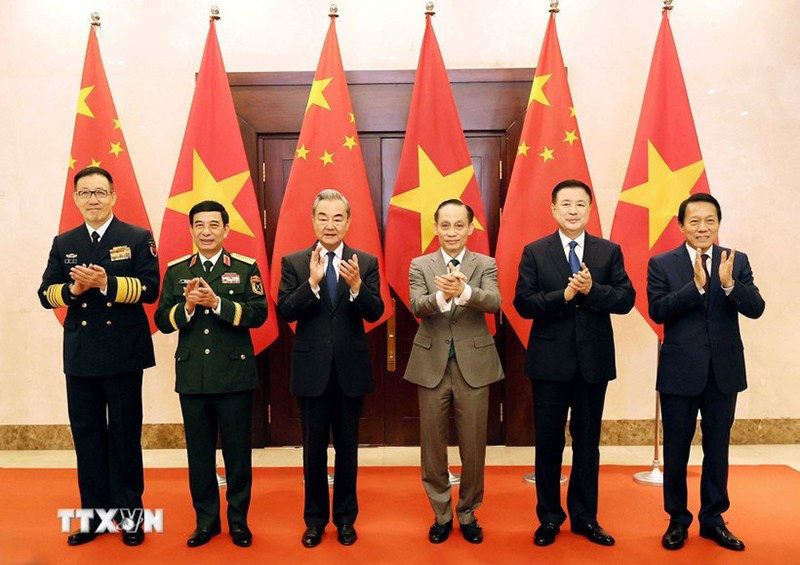 Министры иностранных дел, обороны и общественной безопасности Вьетнама и Китая на первом совещании в рамках стратегического диалога «3+3». Фото: ВИА