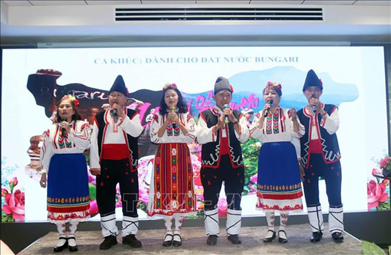 Художественный номер на церемонии. Фото: ВИА