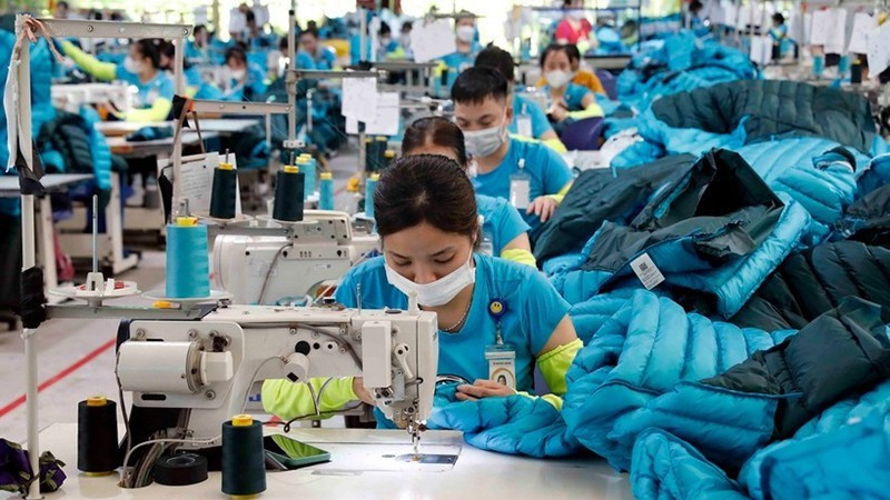 Экспорт вьетнамской текстильно-швейной продукции в 2025 году вырос примерно на 10%, превысив 1,3 млрд долларов США. Фото: ВИА