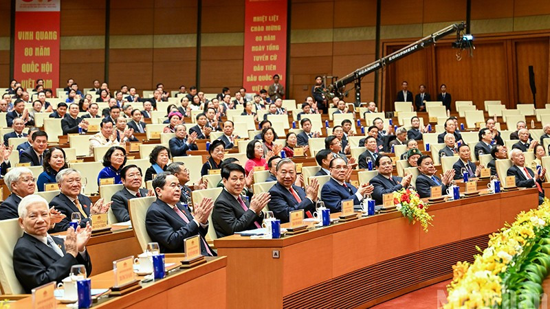 Руководители Партии и Государства присутствуют на церемонии. Фото: Зюи Линь