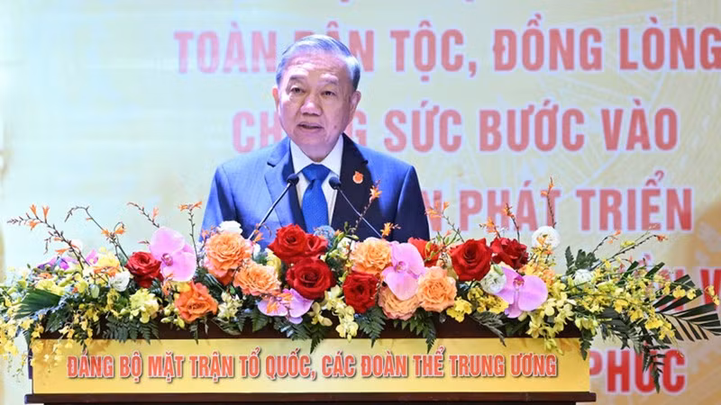 Генеральный секретарь ЦК КПВ То Лам выступает на мероприятии. Фото: Зюи Линь