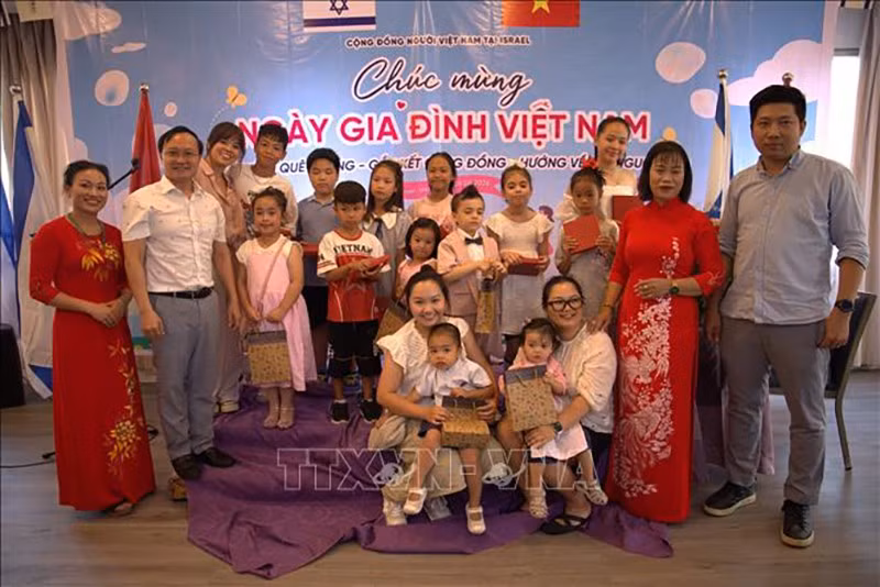 vna-potal-cong-dong-nguoi-viet-tai-israel-to-chuc-ngay-gia-dinh-viet-nam-2026-lan-toa-tinh-than-doan-ket-noi-xa-to-quoc-stand.jpg