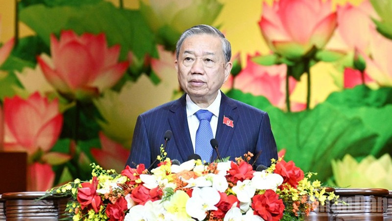 Генеральный секретарь ЦК КПВ То Лам выступает на конференции. Фото: Чан Хай