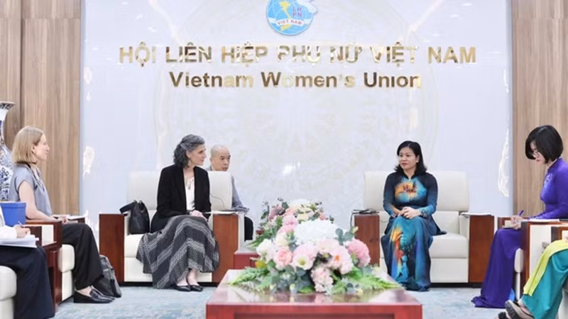 Общий вид рабочей встречи. Фото: phunuvietnam.vn