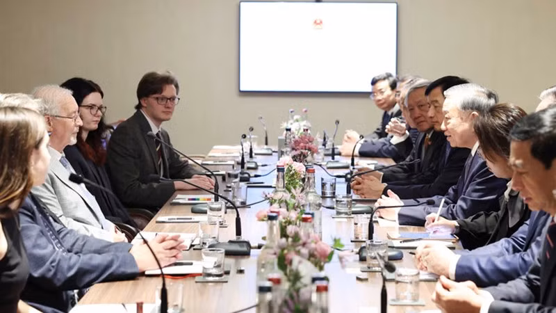 Общий вид приема. Фото: ВИА