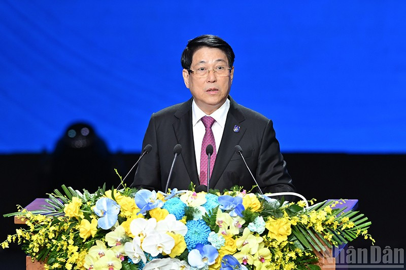 Президент Лыонг Кыонг выступает с речью. Фото: Тхюи Нгуен