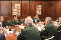 Генерал-полковник Хоанг Суан Тьиен наносит визит вежливости Министру обороны России генералу армии Сергею Шойгу.
