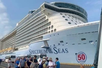 20 февраля 2024 года круизный лайнер Spectrum of the Seas пришвартовался в порту Танканг-Каймеп (провинция Бариа-Вунгтау).