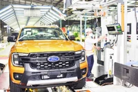Cборка автомобилей Ford в г. Хайзыонг. Фото: Чан Хай