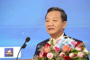 Посол Вьетнама в Лаосе Нгуен Минь Там выступает на открытии семинара. Фото: ВИА