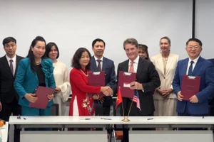 Руководители двух сторон подписывают Меморандум о взаимопонимании по сотрудничеству на период 2026-2030 годов.