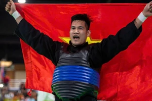 Нгуен Зюи Туен завоевал золотую медаль в пенчак-силате в весовой категории до 90 кг.