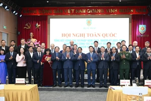 [Фото] Премьер-министр Фам Минь Тьинь принял участие в конференции по подведению итогов работы юридической отрасли за 2025 год