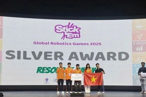 Вьетнамская команда школьников.