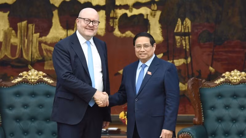Премьер-министр Фам Минь Тьинь и господин Томас Хейдар. Фото: Чан Хай