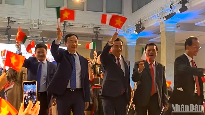 Ожидается, что запуск этого рейса придаст мощный импульс развитию культурного обмена, туризма и экономических связей между двумя странами в будущем.