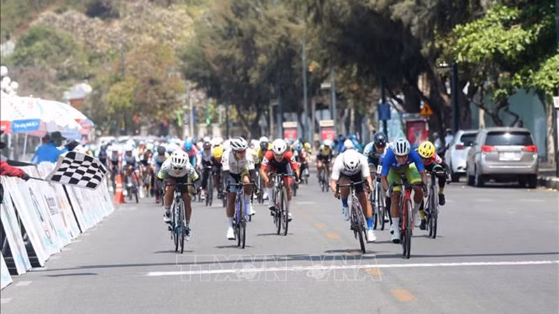 Нгуен Тхи Тхат финишировала первой на шестом этапе. Фото: ВИА